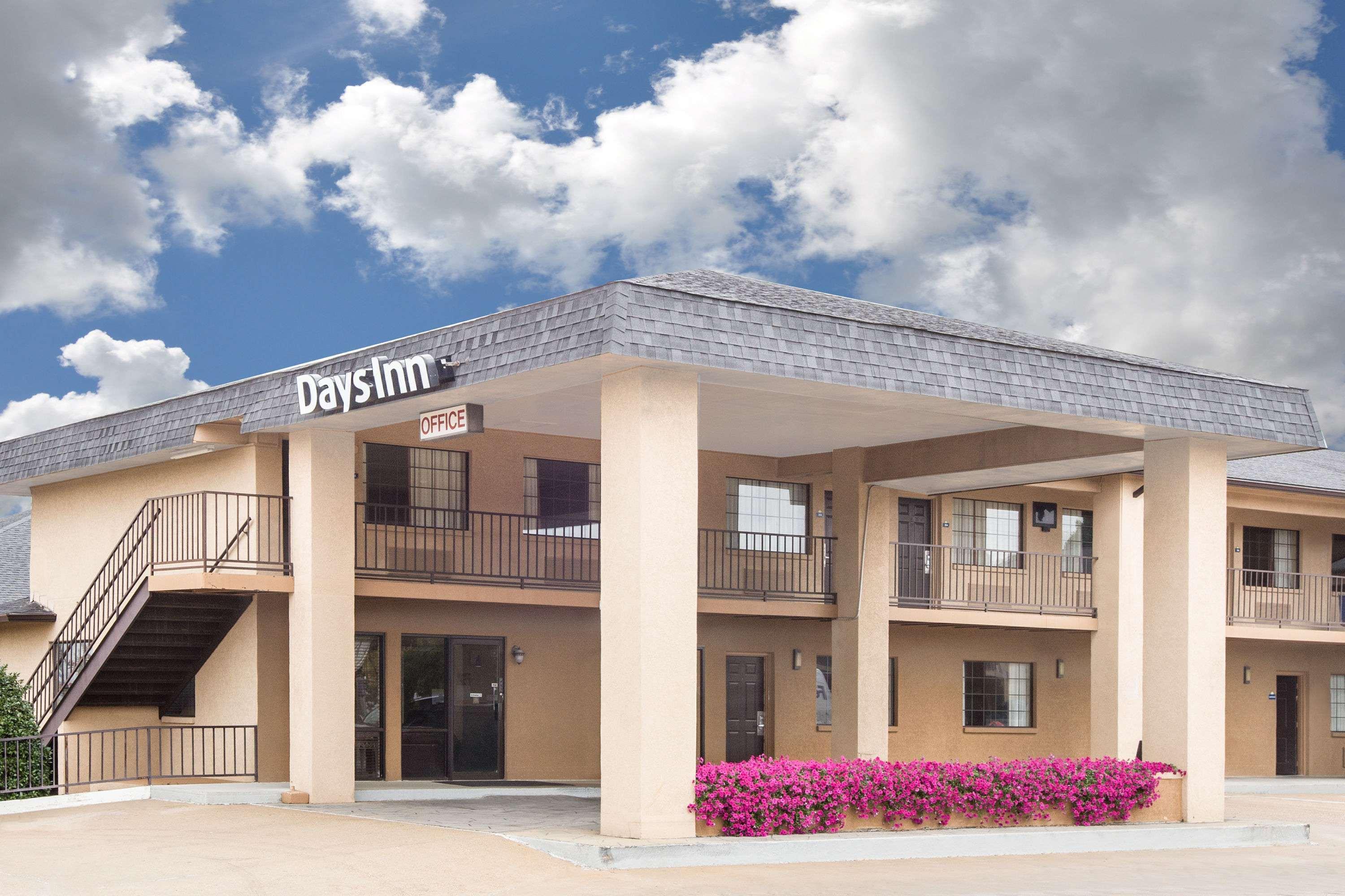 Days Inn By Wyndham Ruston La Exterior photo