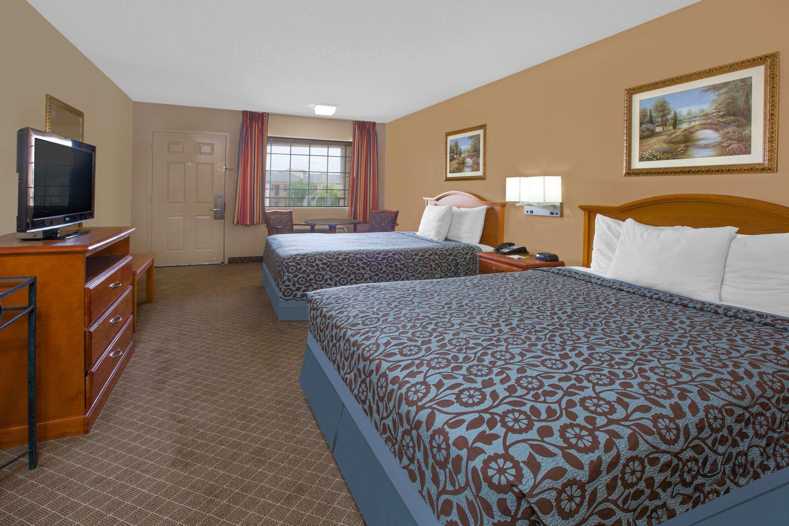 Days Inn By Wyndham Ruston La Exterior photo
