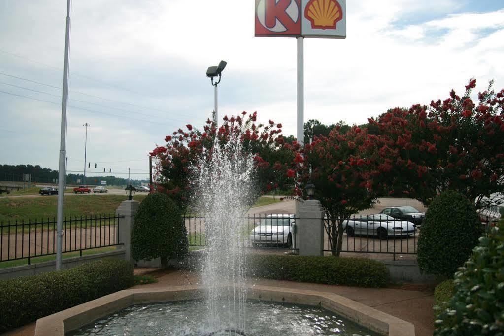 Days Inn By Wyndham Ruston La Exterior photo